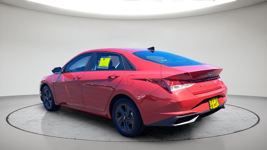 Used 2021 Hyundai Elantra SEL FWD image 5