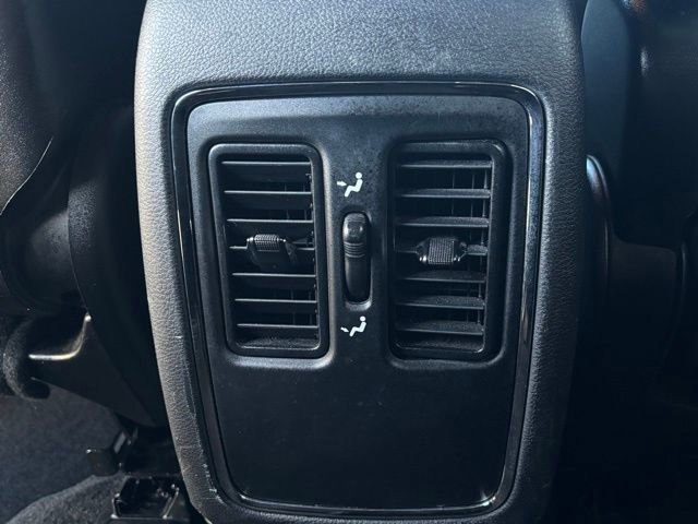 Used 2015 Jeep Grand Cherokee Laredo w/ Quick Order Package 23E image 16