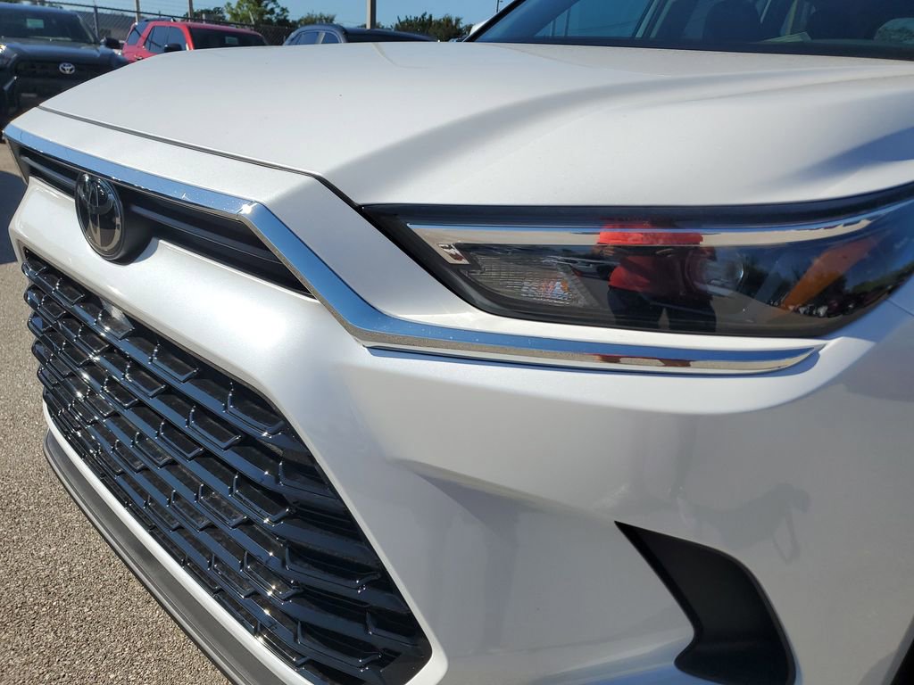 New 2026 Toyota Grand Highlander XLE image 12