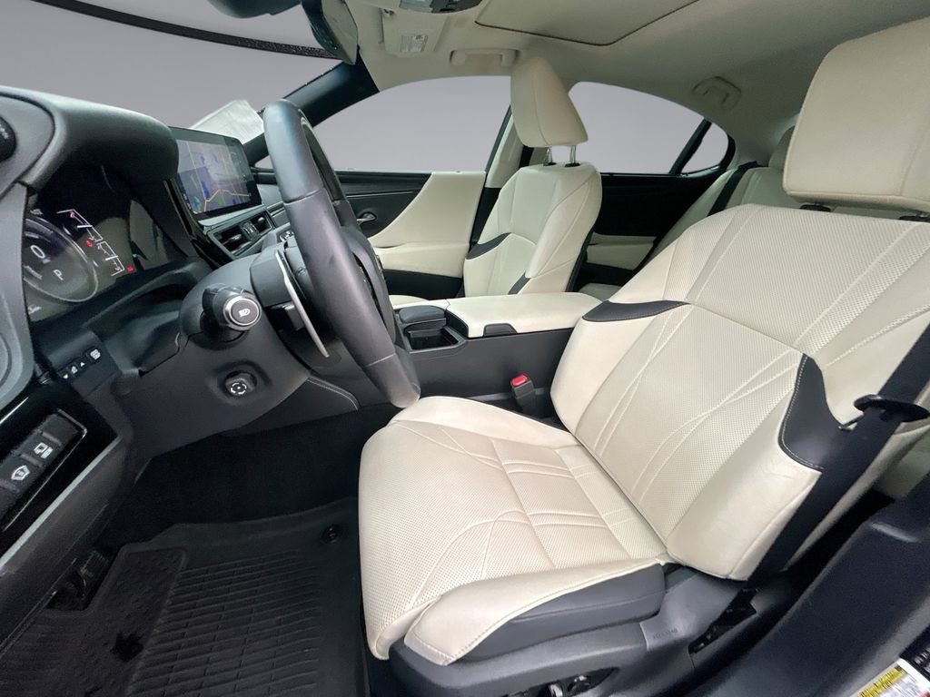 Used 2022 Lexus ES 300h Ultra Luxury w/ Accessory Package 2 FWD image 28