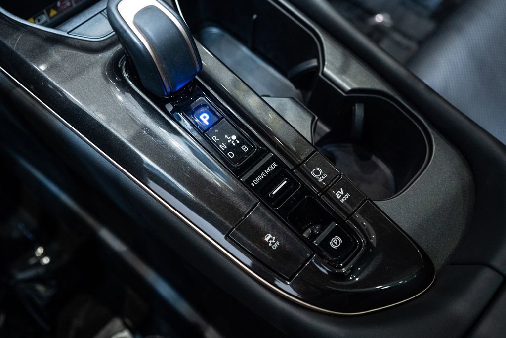 Certified 2024 Toyota Crown Limited image 32