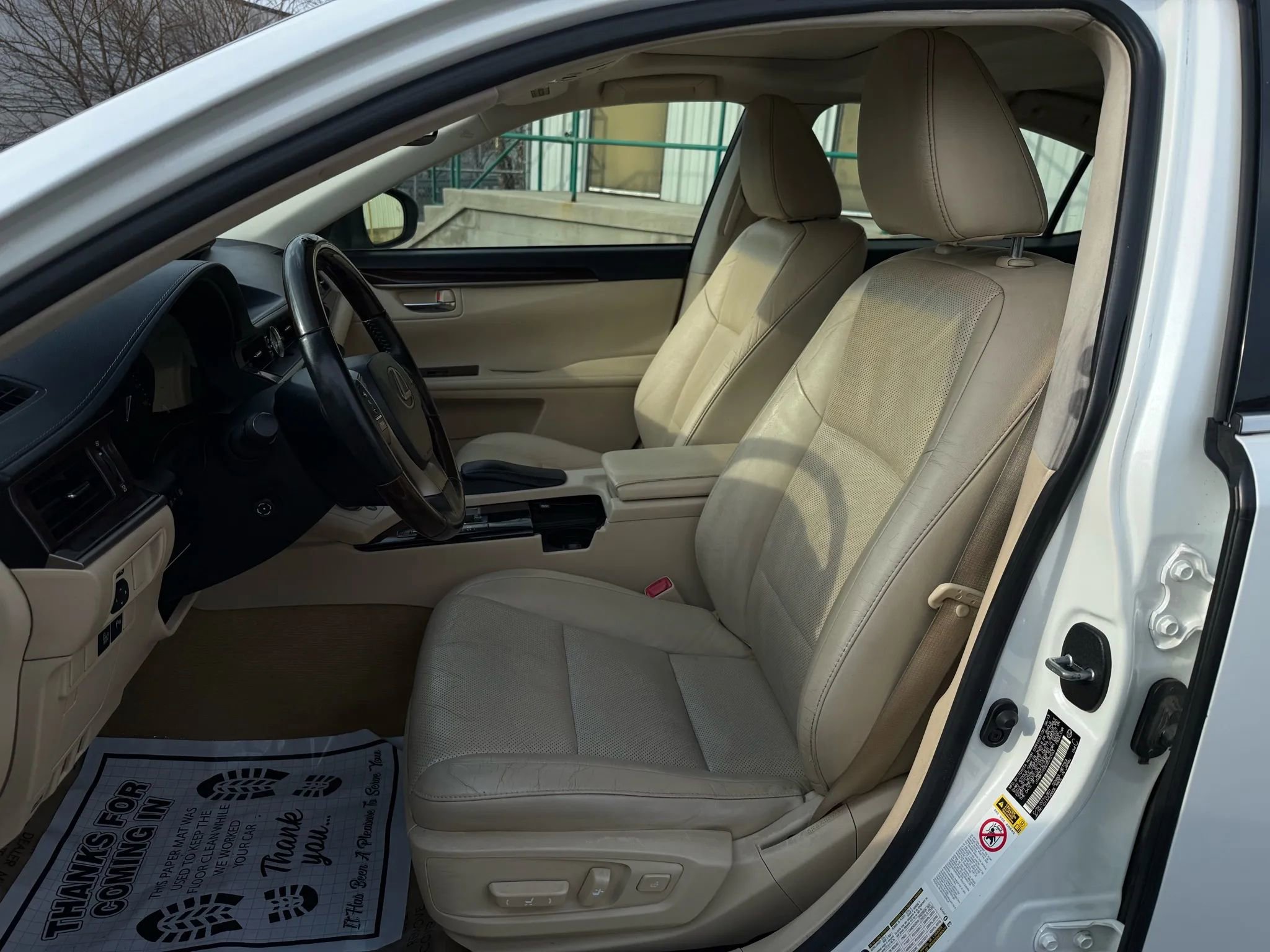 Used 2013 Lexus ES 350 w/ Luxury Pkg image 12