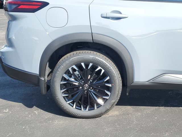 New 2026 Nissan Rogue Dark Armor AWD/4WD image 10