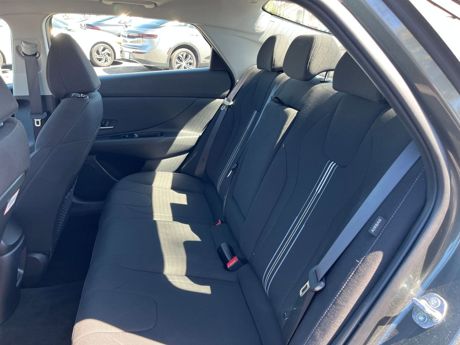 Used 2025 Hyundai Elantra SEL image 27