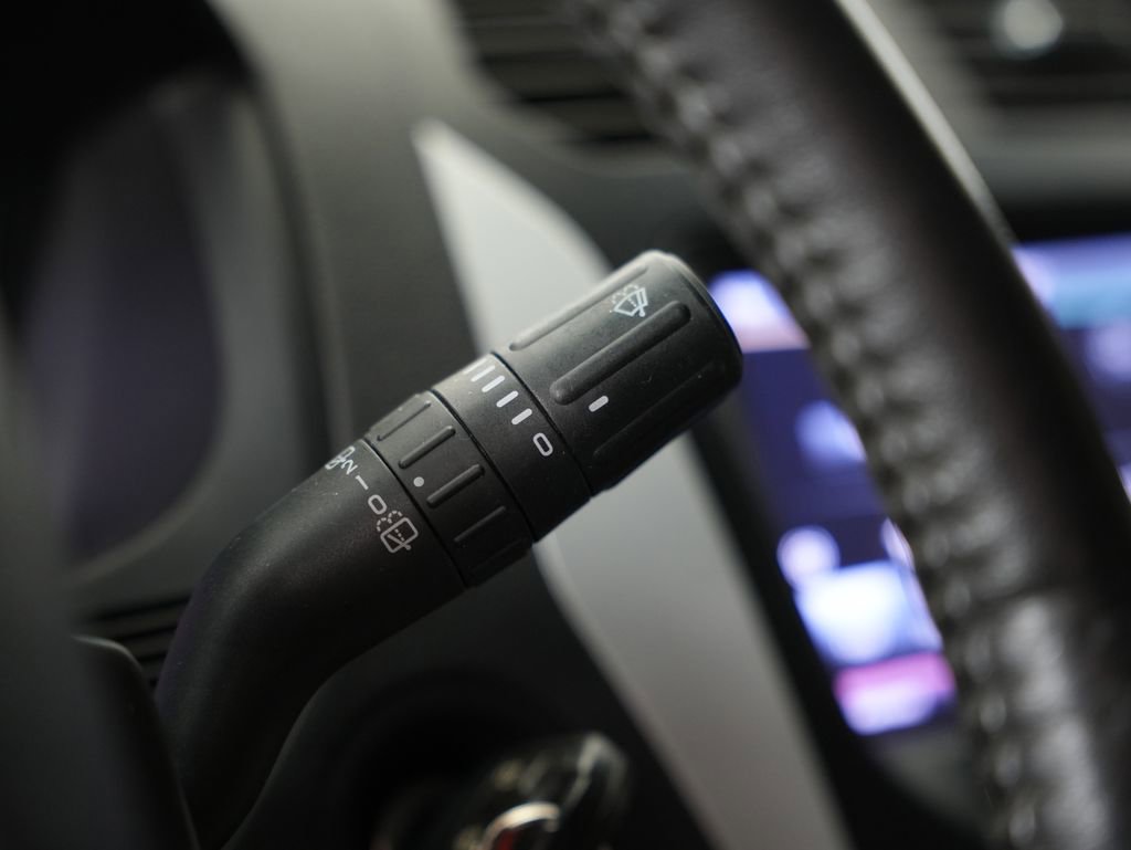 Used 2013 Ford Explorer XLT image 15