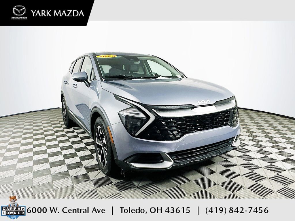 Used 2023 Kia Sportage EX image 1