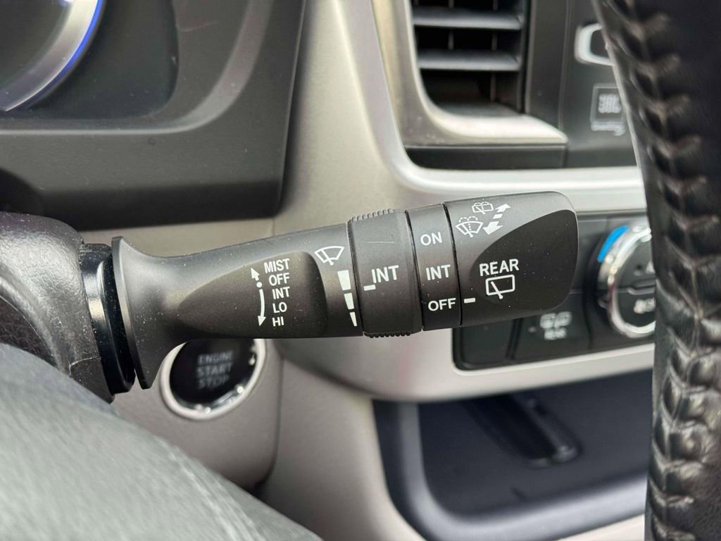 Used 2017 Toyota Highlander Limited AWD/4WD image 27