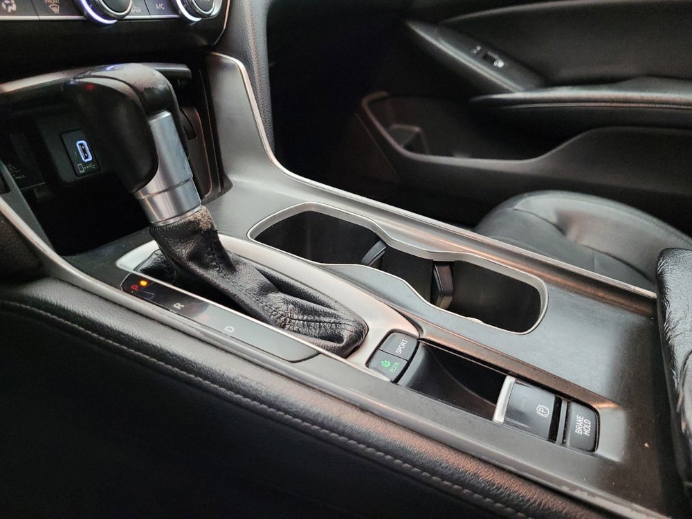 Used 2018 Honda Accord Touring image 26