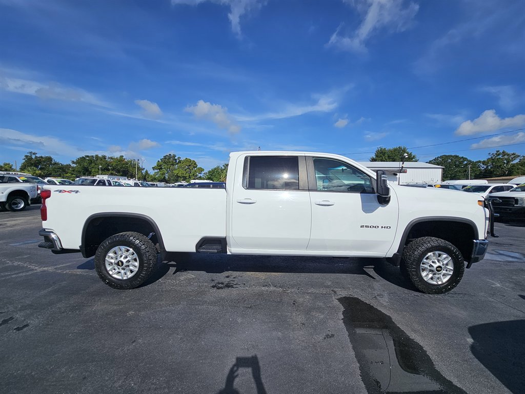 Used 2021 Chevrolet Silverado 2500 LT image 4