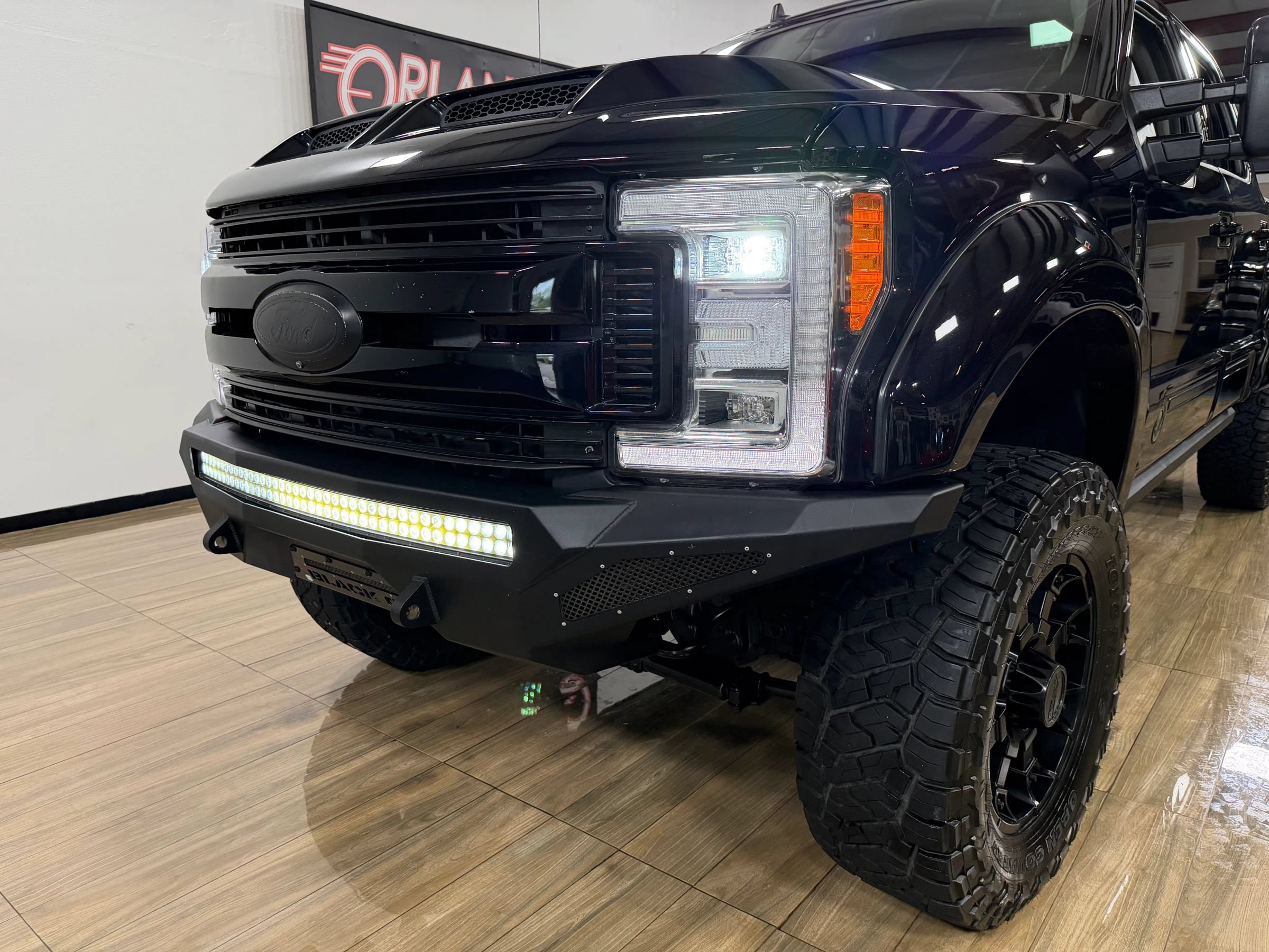 Used 2019 Ford F250 Lariat w/ Lariat Ultimate Package AWD/4WD image 12