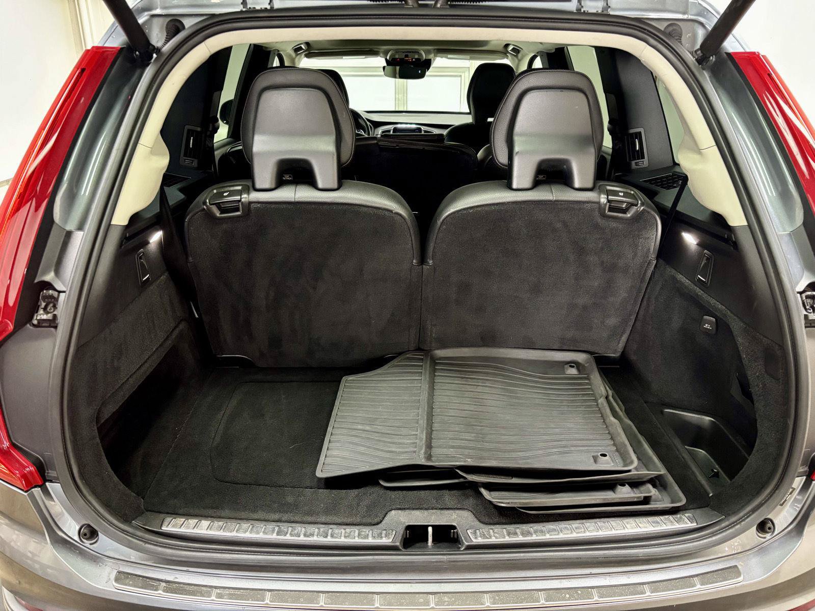 Used 2019 Volvo XC90 T6 Momentum w/ Protection Package Premier AWD/4WD image 43
