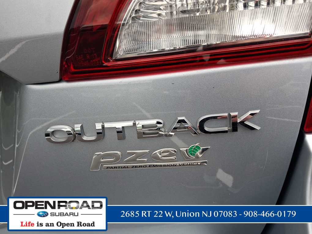Used 2016 Subaru Outback 2.5i Premium AWD/4WD image 6