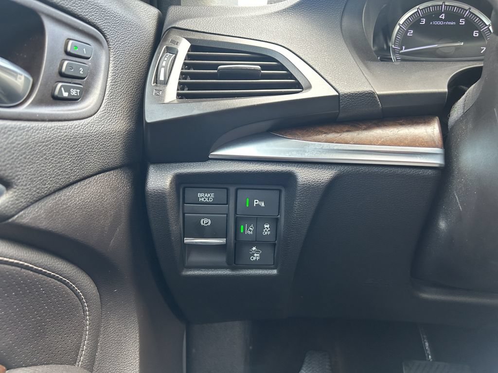 Used 2019 Acura MDX w/ Technology Package AWD/4WD image 26