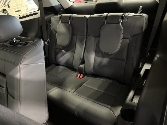Used 2026 Ford Explorer Active w/ Active Comfort Package AWD/4WD image 29