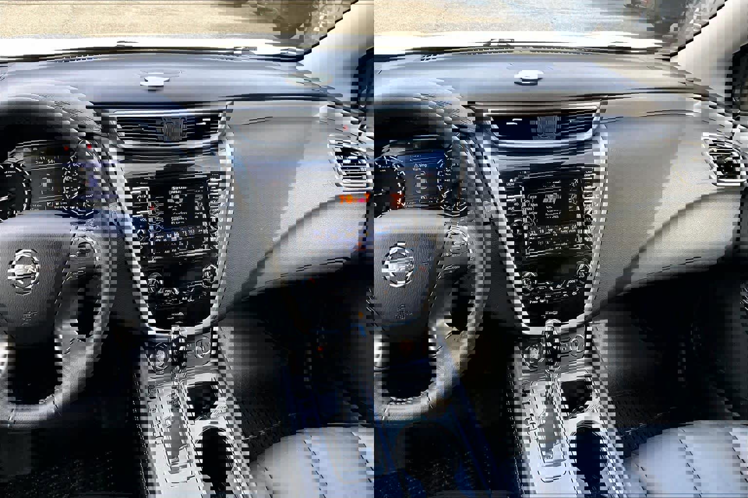 Used 2023 Nissan Murano SV image 7