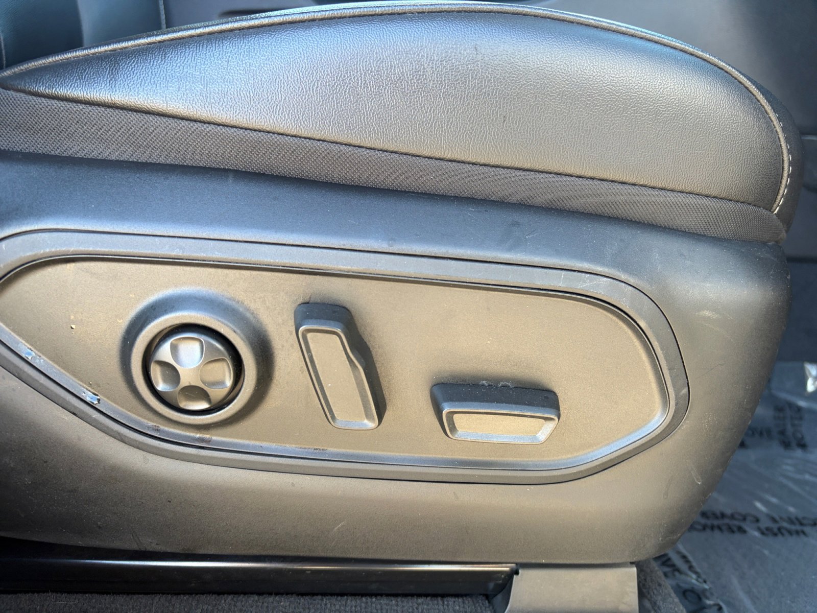 Used 2022 Jeep Grand Cherokee Limited 4xe image 28