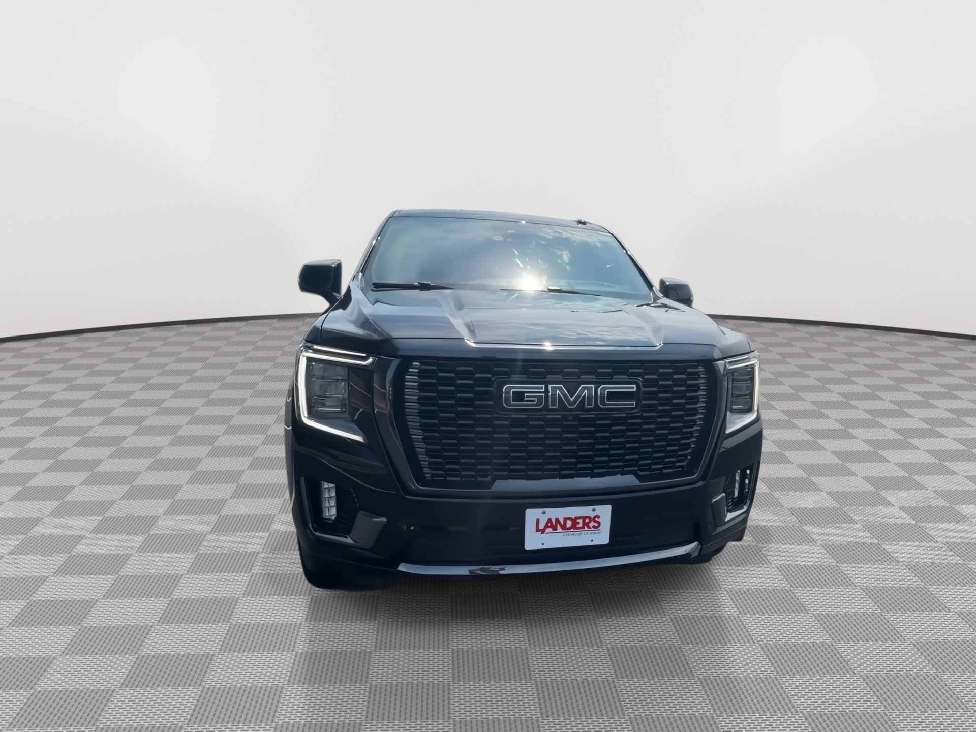 Certified 2024 GMC Yukon Denali Ultimate AWD/4WD image 3