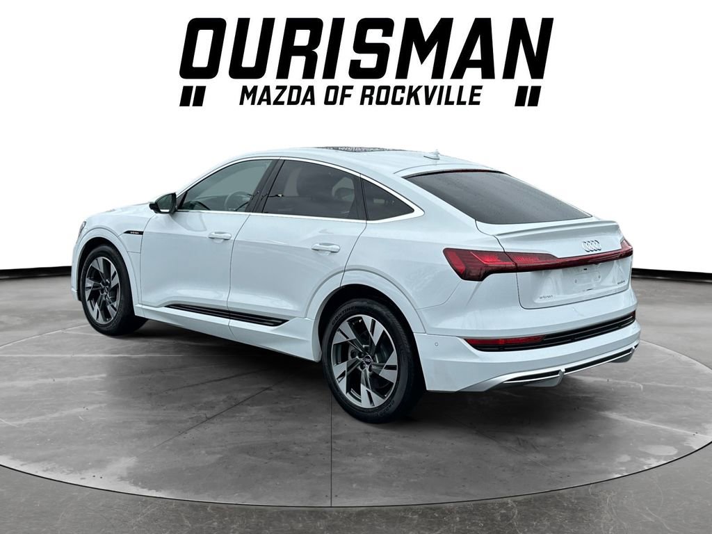 Used 2022 Audi e-tron Premium Plus w/ Premium Plus Package image 4