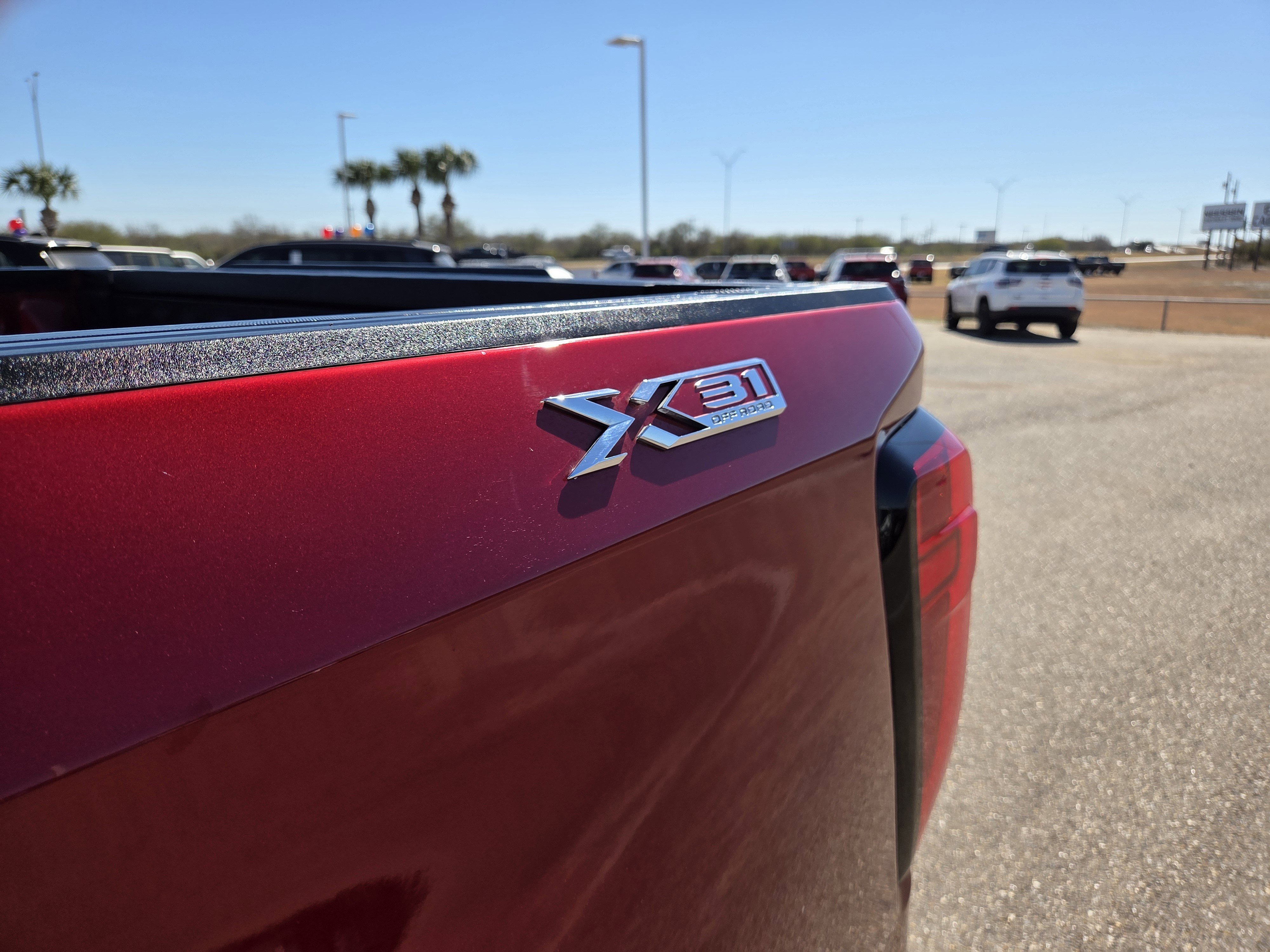 Used 2024 GMC Sierra 1500 SLT w/ X31 Off-Road Package image 13