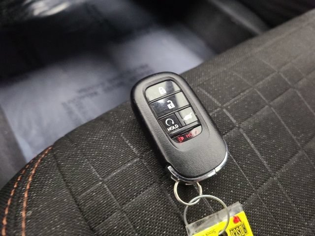Used 2025 Honda HR-V Sport image 33
