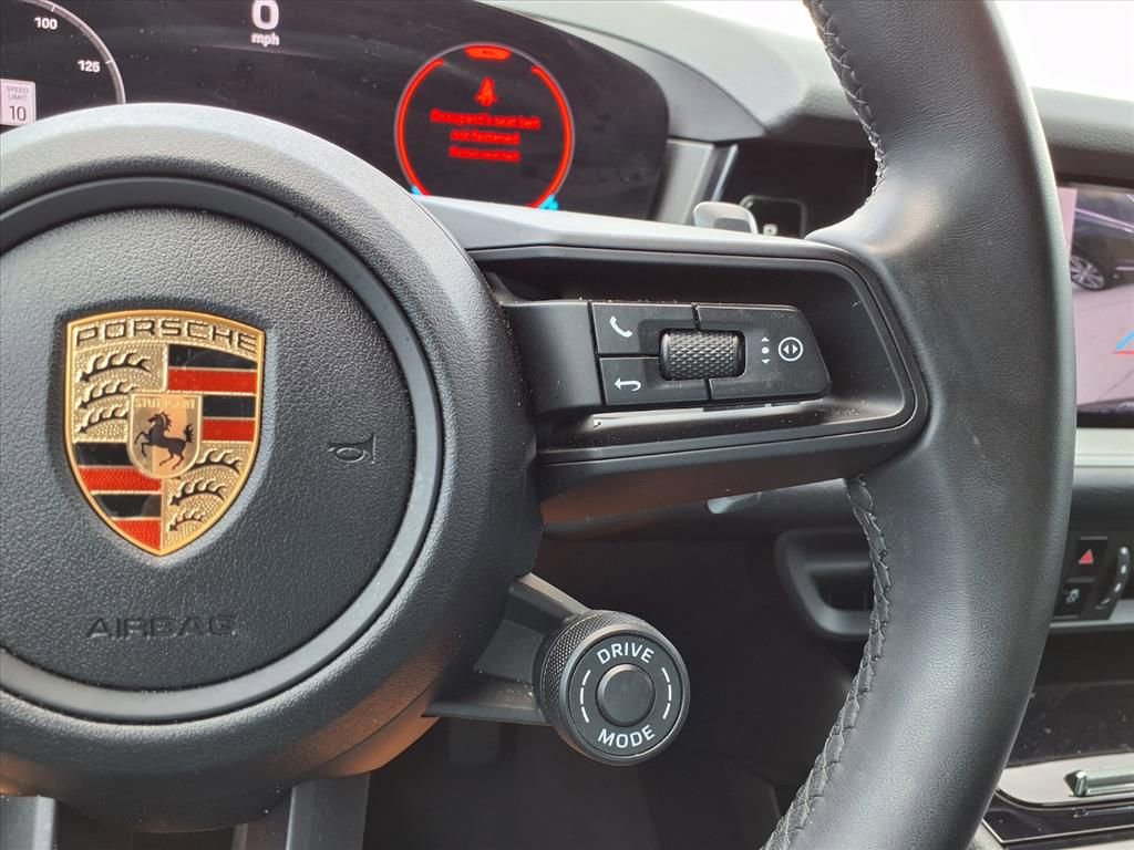 Used 2024 Porsche Cayenne Coupe AWD/4WD image 29
