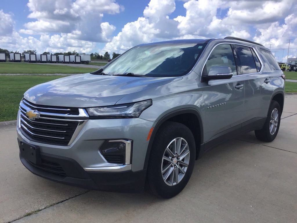 Used 2023 Chevrolet Traverse LT FWD image 3
