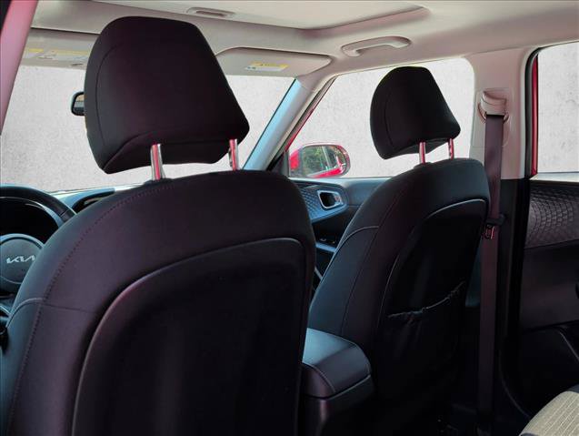 Used 2025 Kia Soul EX FWD image 19