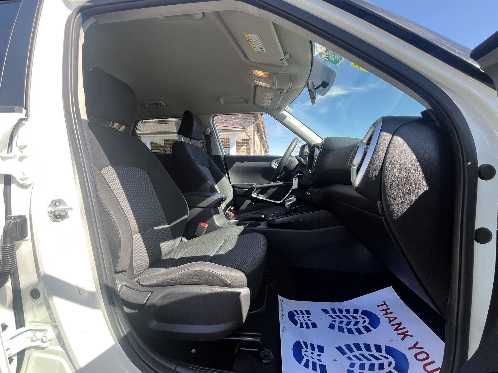 Used 2020 Kia Soul LX image 12