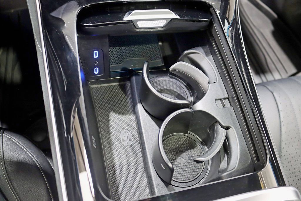 Used 2023 Mercedes-Benz EQE 500 4MATIC Sedan image 25