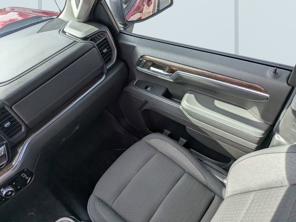 Used 2024 GMC Sierra 1500 Elevation image 18