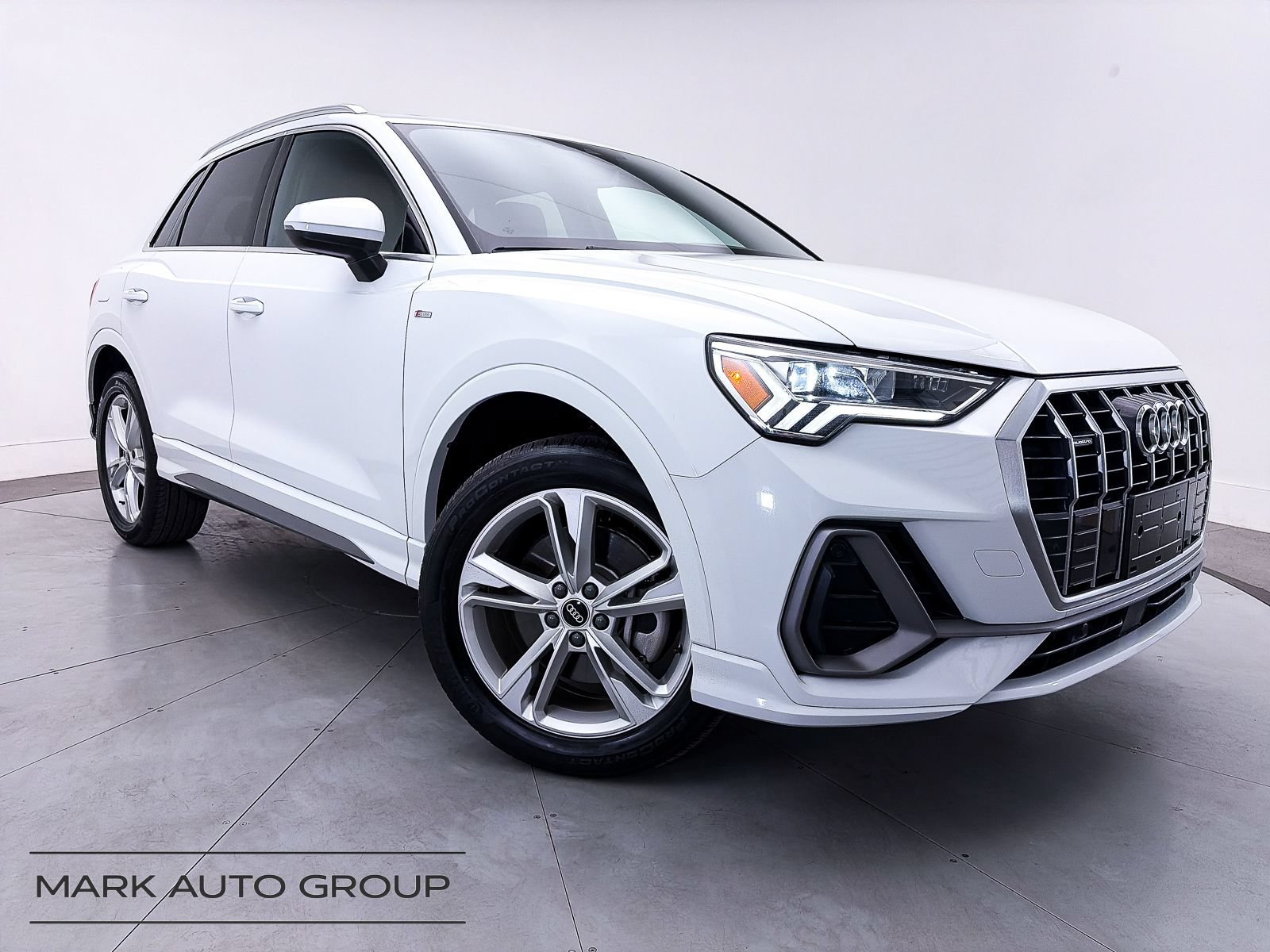 Used 2023 Audi Q3 2.0T Premium w/ Convenience Package AWD/4WD video 1