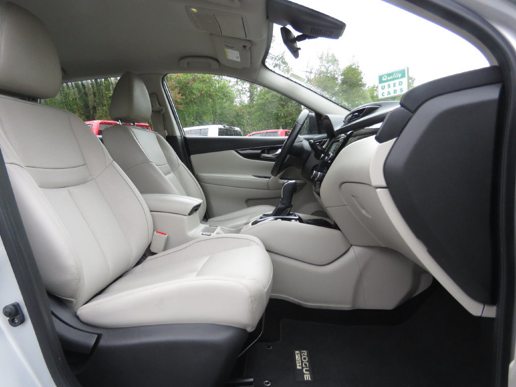 Used 2019 Nissan Rogue Sport SL AWD/4WD image 13