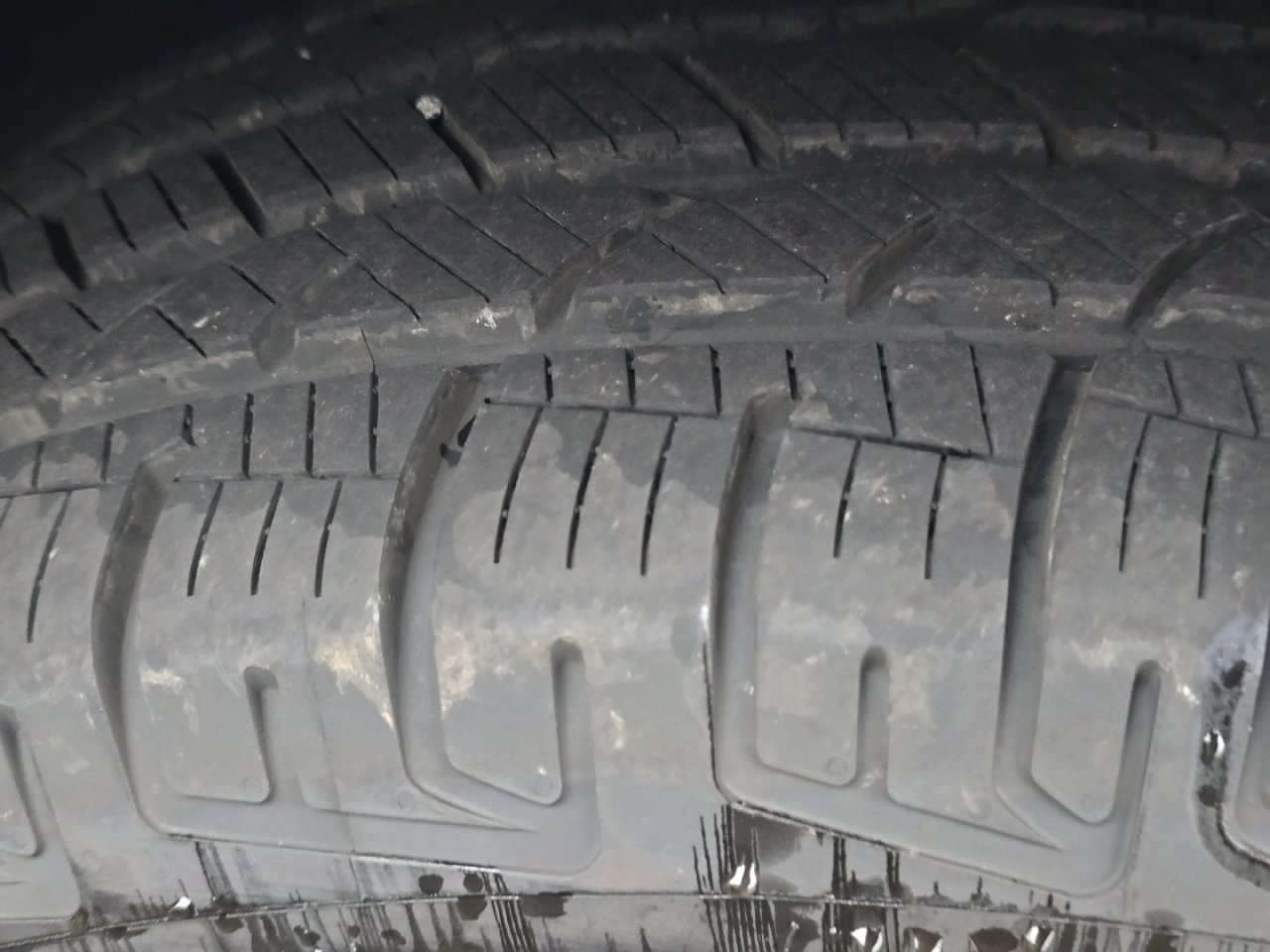 Used 2011 Toyota Highlander SE w/ Tow Pkg image 14