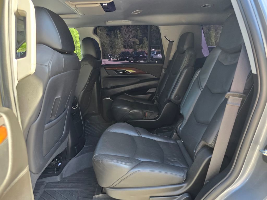 Used 2020 Cadillac Escalade Premium Luxury AWD/4WD image 13