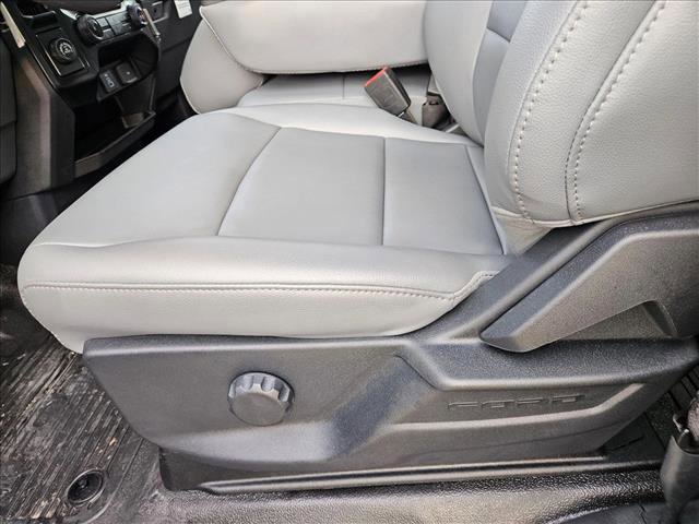New 2025 Ford F250 XL w/ XL Chrome Package RWD image 4