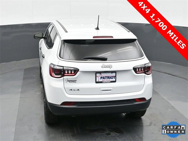 Used 2025 Jeep Compass Sport image 28