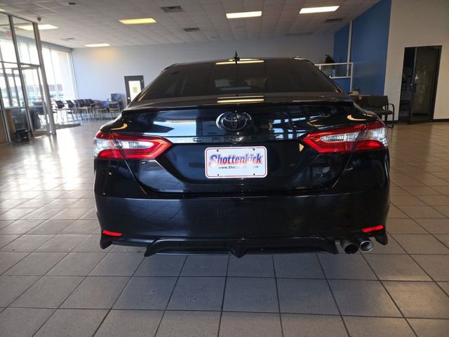 Used 2020 Toyota Camry SE image 7