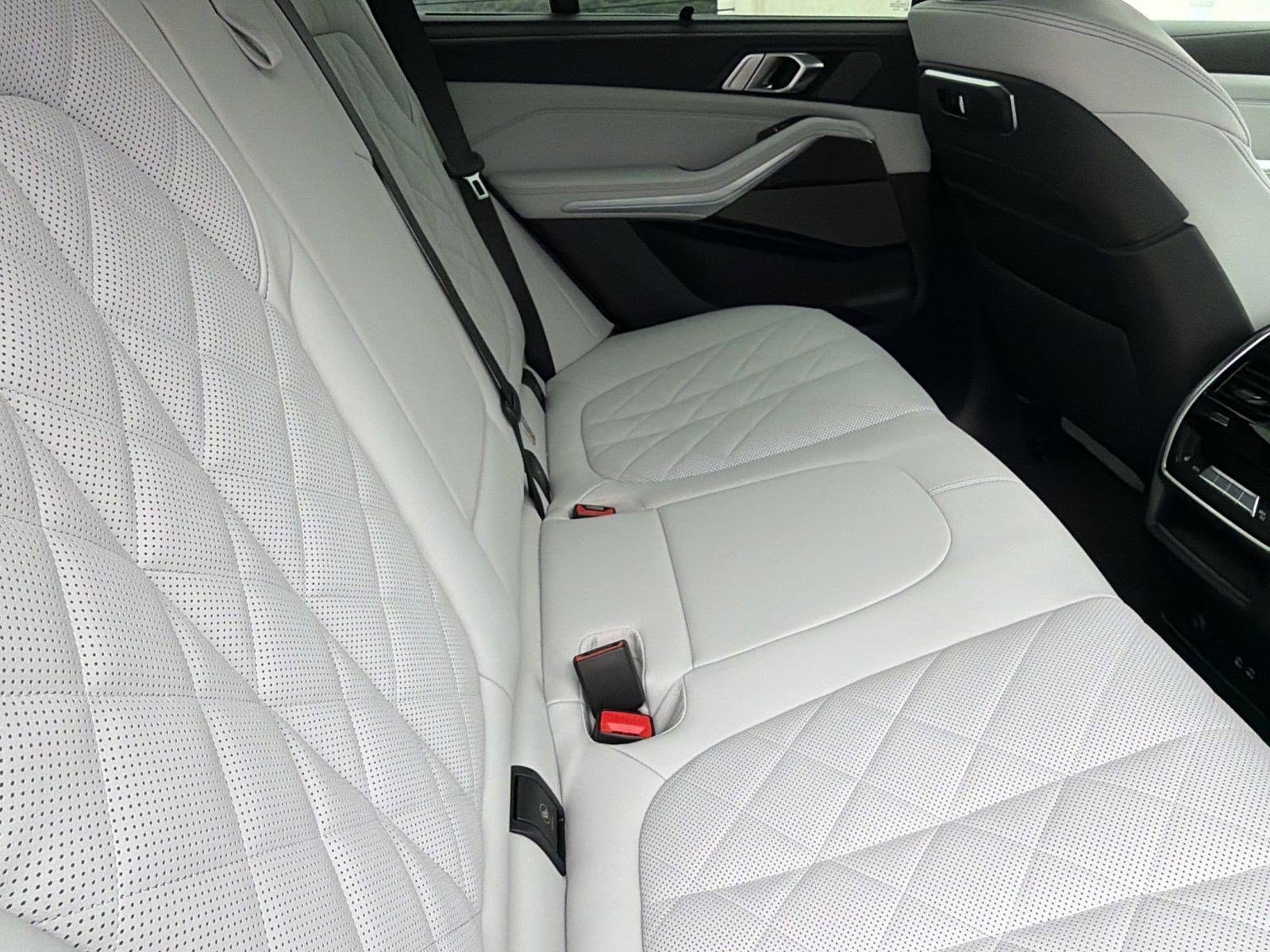 New 2026 BMW X5 M60i AWD/4WD image 31