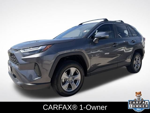 Used 2025 Toyota RAV4 XLE w/ Convenience Package FWD image 2