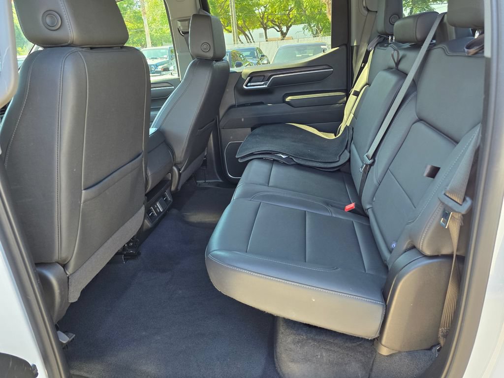 Used 2025 GMC Sierra 1500 SLT AWD/4WD image 38