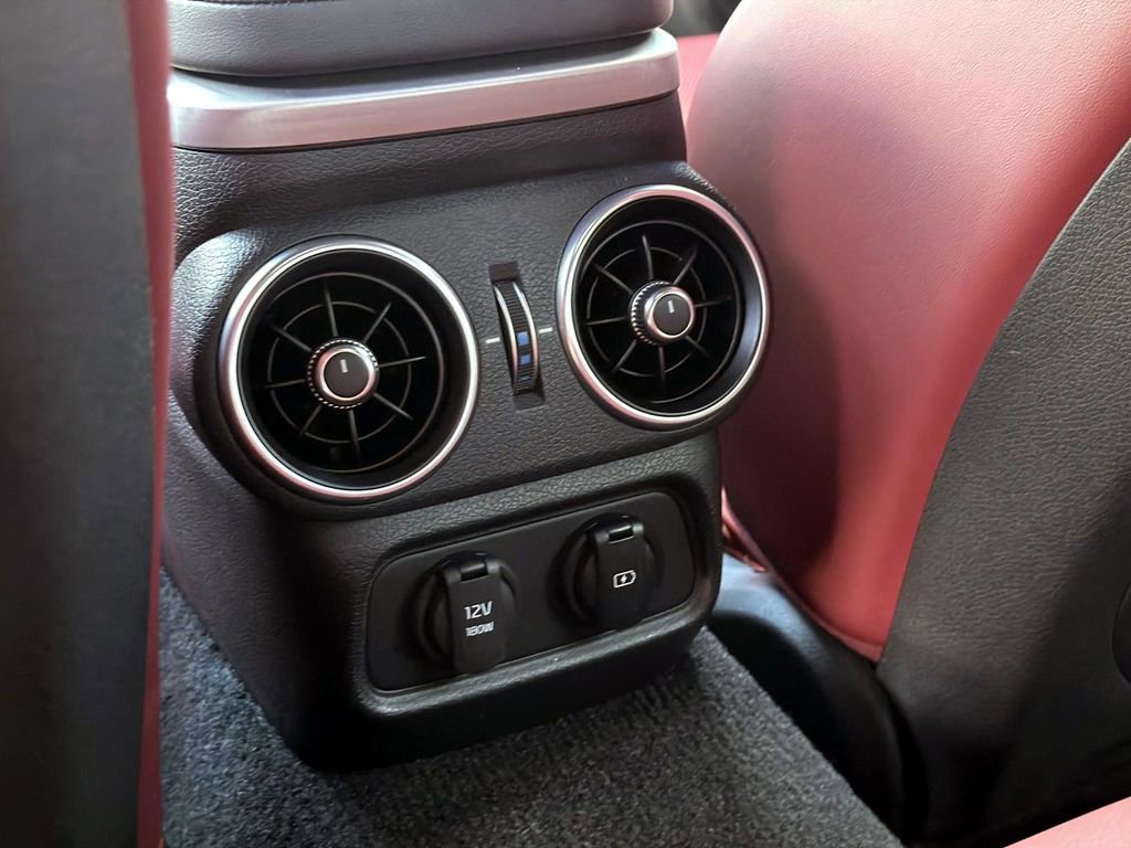 Used 2018 Kia Stinger GT2 image 15