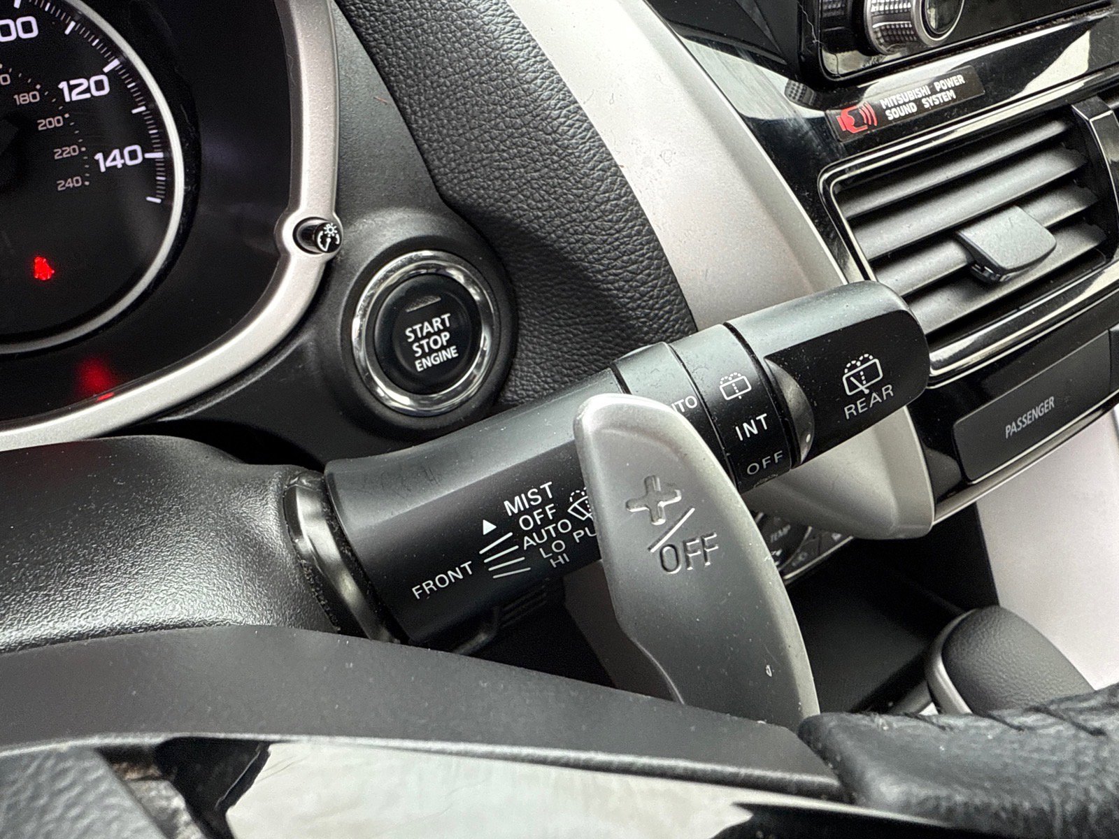 Used 2023 Mitsubishi Eclipse Cross SEL image 33