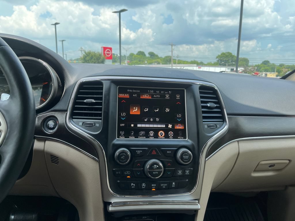 Used 2017 Jeep Grand Cherokee Limited w/ Luxury Group II RWD image 15
