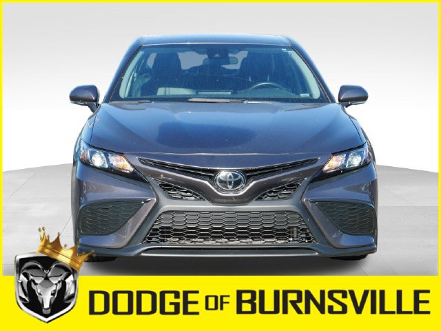 Used 2024 Toyota Camry SE FWD image 2