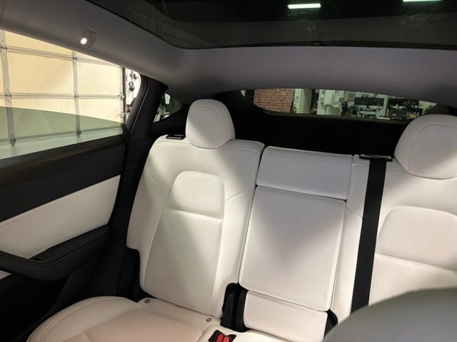 Used 2022 Tesla Model Y Performance AWD/4WD image 22