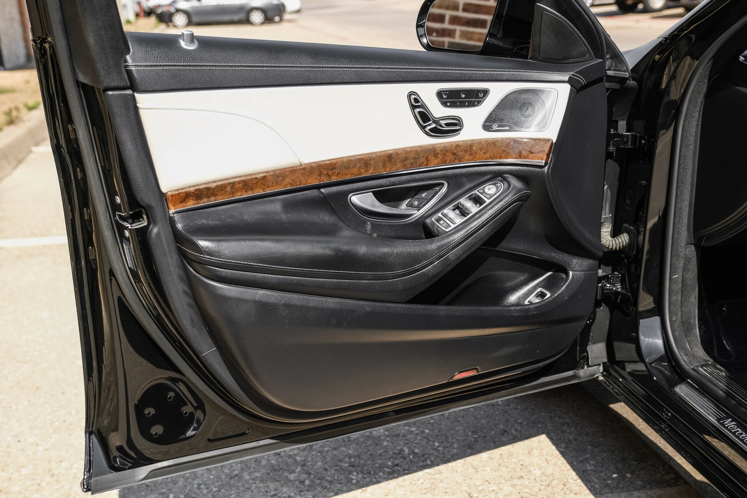 Used 2015 Mercedes-Benz S 550 Sedan image 40