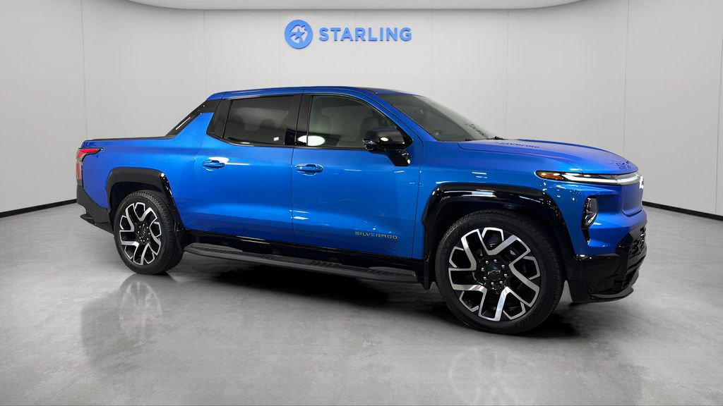 Certified 2025 Chevrolet Silverado EV RST AWD/4WD image 12