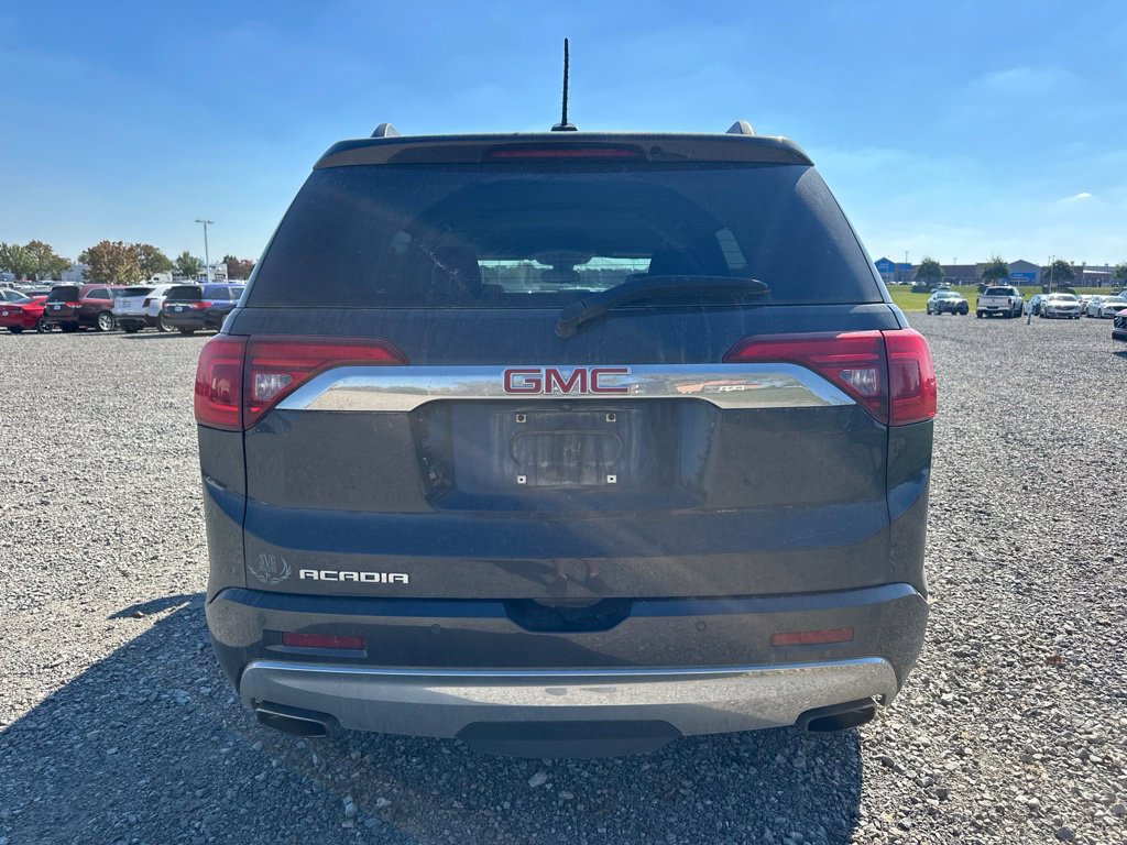 Used 2017 GMC Acadia Denali w/ Technology Package FWD image 8