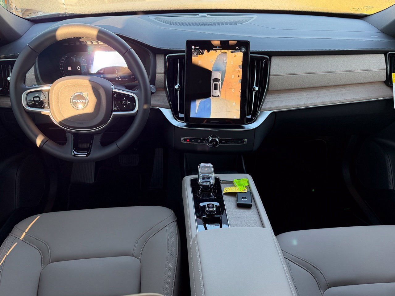 New 2026 Volvo XC90 B6 Plus w/ Protection Package Premier AWD/4WD image 10