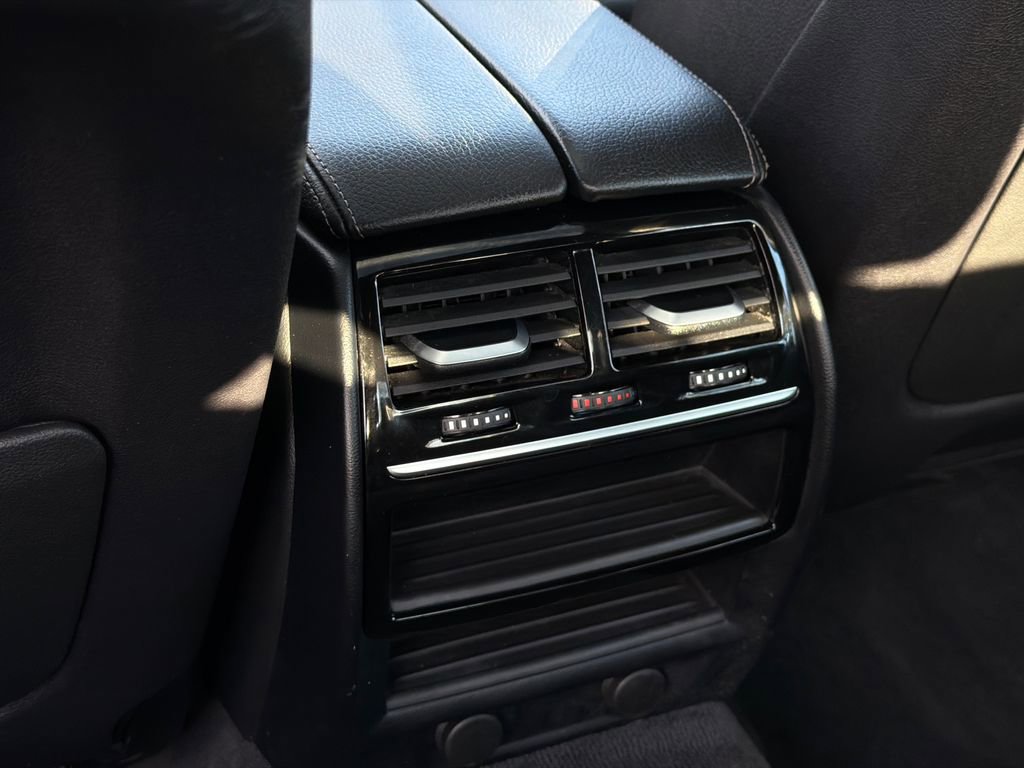 Used 2019 BMW 530i xDrive image 17